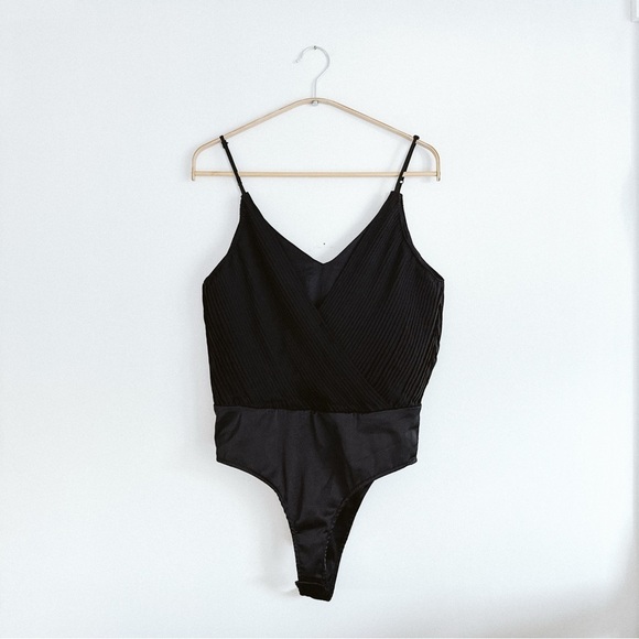 Zara Tops - Zara Bodysuit V-Neck and Back Pleated Draped Black Top - Size Small